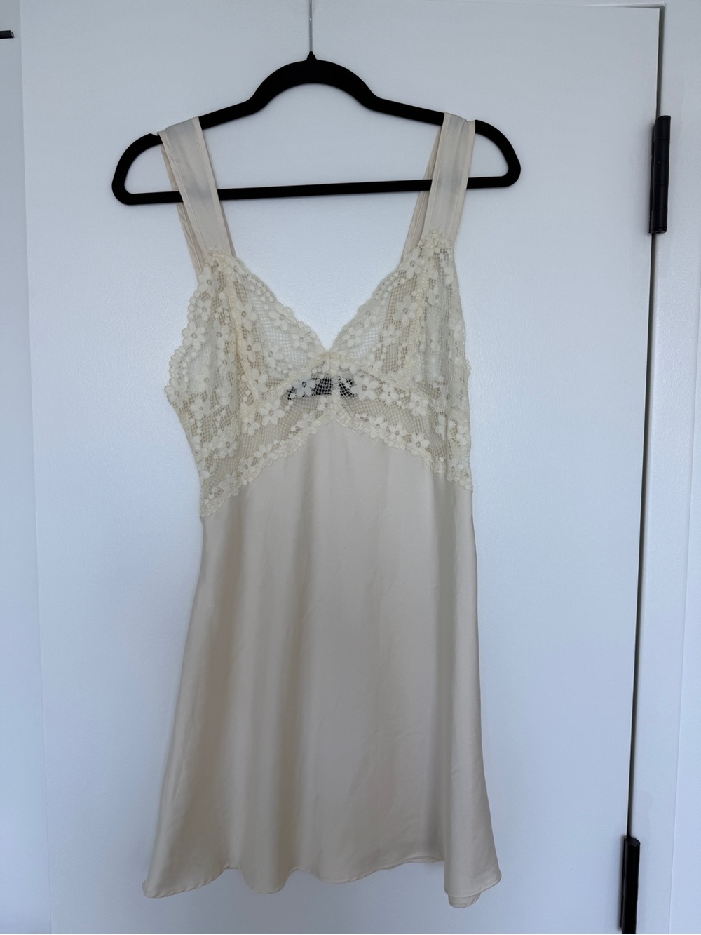 Lioness Cream Lace-Detail Slip Chemise - Picture 2 of 3